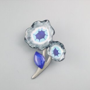 ルネ 黒 ブローチ | iichi 日々の暮らしを心地よくするハンドメイドや