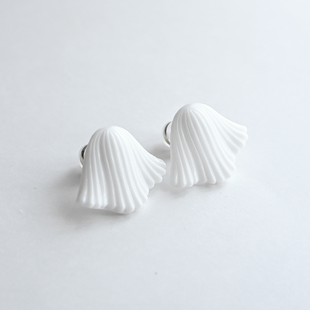 カサブランカピアス | iichi 日々の暮らしを心地よくするハンドメイド