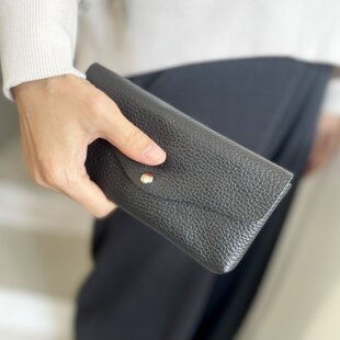限定価格】イタリアンレザー なめらかファスナー長財布・カードが