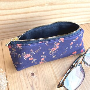 手刺繍ミモザのミニがま口 | iichi 日々の暮らしを心地よくする