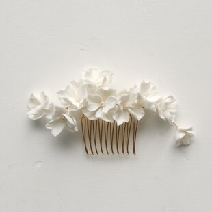 梅の花のかんざし - まるで本物の梅の花が咲いているかのような繊細さ 