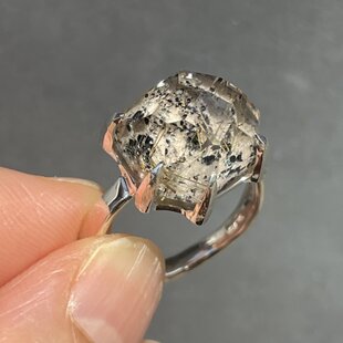 ペリドットオーバルカボションリング　10号 ペリドットオーバルカボションリング 10号