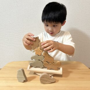 紺小花柄＊座布団型お手玉5個セット | iichi 日々の暮らしを心地よく