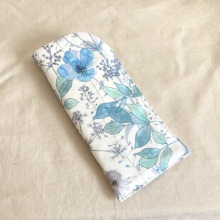 手刺繍の眼鏡ケース『月と樹』【受注生産】 | iichi 日々の暮らしを