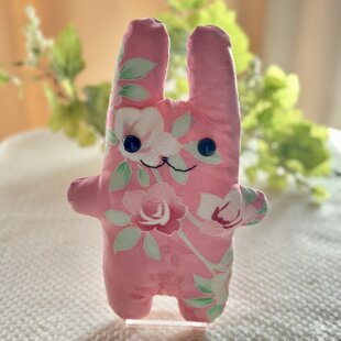 ヒョウ柄の子うさぎのぬいぐるみ（フニータ） | iichi 日々の暮らしを