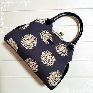 大人の鹿革がま口財布 / 黒 | iichi 日々の暮らしを心地よくする