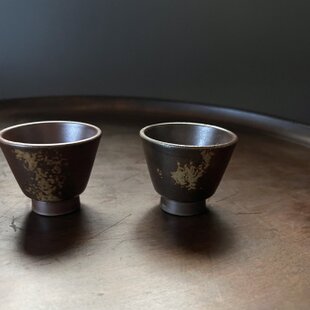 赤と花◇伊万里 染錦金彩覗き猪口 酒器 骨董品・antiques 暮らし