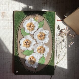 刺繍テーブルセンター、四角、どんぐり | iichi 日々の暮らしを