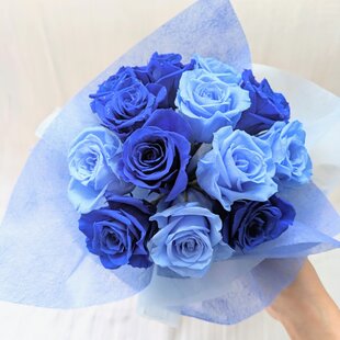 ピンクのオールドローズとふんわり紫陽花のナチュラルリース