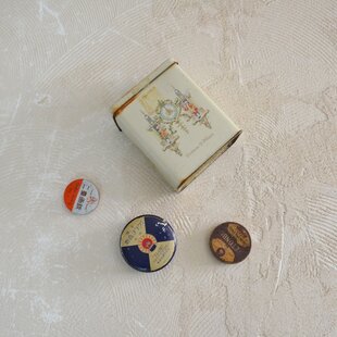 レトロ缶 紅茶缶・画鋲缶・クラブ歯磨・Drawing pins | iichi 日々の