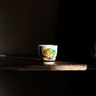 古伊万里 金襴手草花文 猪口 明治時代 E2267B-1 | iichi 日々の暮らし