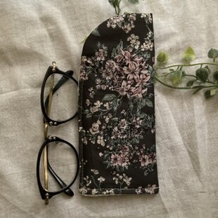 ハンドメイド♡メガネケース♡綿麻蝶々刺繍生地ブルー♡♡スリムタイプ