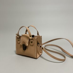ハンドメイド　パッチワーク　古布　紬　茶系バッグ 革と古布のパッチワークバッグ（黒の革＋紬、銘仙など） No.01016-20