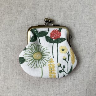 ミモザ 刺繍 がま口 ポーチ | iichi 日々の暮らしを心地よくする