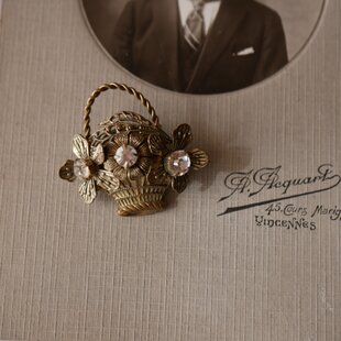 80s UK A&S Vintage Rhinestone Leaf Motif Brooch | iichi 日々の
