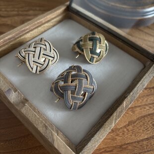 桜と蝶々のポニーフック ～花の宴～ （ つまみ細工＊受注制作