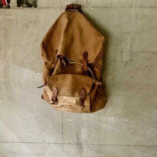 キャンバスリュック（革付属）古道具 | iichi 日々の暮らしを心地よく