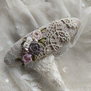 アンティークレース*リボン刺繍*バレッタ*a | iichi 日々の暮らしを