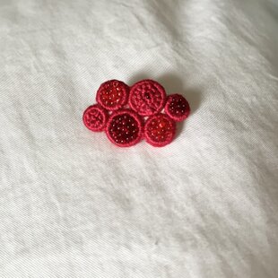 刺繍ブローチ 「メロンクリームソーダ」 | iichi 日々の暮らしを