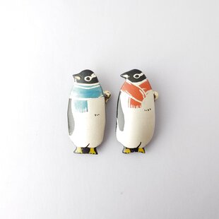マフラージェンツーペンギン 漆ブローチ | iichi 日々の暮らしを