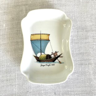 三田青磁 陽刻草花文八角小皿 | iichi 日々の暮らしを心地よくする