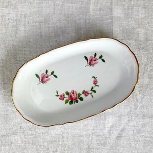 三田青磁 陽刻草花文八角小皿 | iichi 日々の暮らしを心地よくする