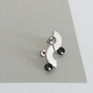 美品　フープピアス　厚み2mm 14kgf クリンプビーズ フープピアス 2mm 14kgfワイヤー | iichi 日々の
