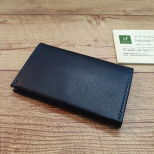 ベルギー産ルガトーレザー 名刺ケース（絞り） | iichi 日々の暮らしを