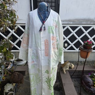 着物リメイク 古布 ハンドメイド 白地に花柄 紬 コート | iichi 日々の