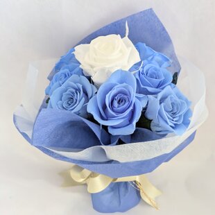 プリザーブドフラワー青い薔薇11本とかすみ草の花束／奇跡．神の祝福
