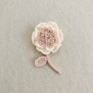 リスのカブトピン | iichi 日々の暮らしを心地よくするハンドメイドや