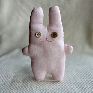 可愛いピンクのうさぎ | iichi 日々の暮らしを心地よくする