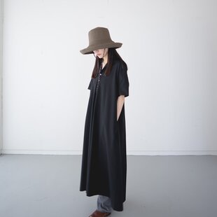 リネン Aラインエプロンワンピース NAVY | iichi 日々の暮らしを リネン Aラインエプロンワンピース NAVY | iichi 日々の暮らしを