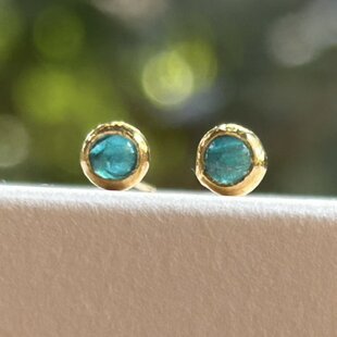 k18 0.32ct 8石 天然ダイヤモンド ピアス バー 棒 イエローゴールド 