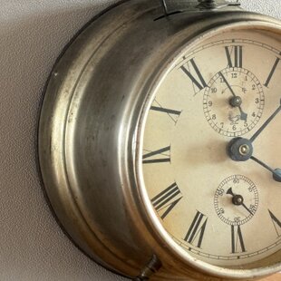ドイツの古き良き時代を感じさせる、JUNGHANS（ユンハンス）製の置時計