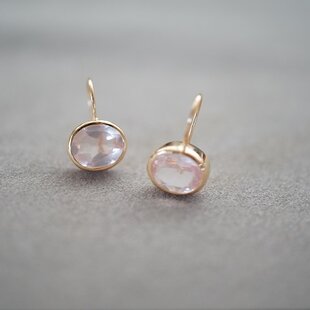 花模様の天然石ピアス｜上品 ベージュ フォッシルコーラル（化石珊瑚