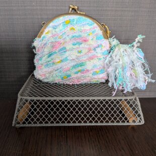 シマエナガ】がま口財布 | iichi 日々の暮らしを心地よくする