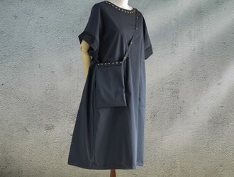 PSNY ジャンパースカート&ワンピース・ブラック ポシェット １枚で決まる服 かぶるだけで決まる 日本製 AP24の画像