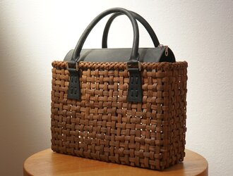 山葡萄レザートートバッグ　市松10mm　コラボ作品の画像