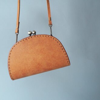【イタリアンレザー】がま口小銭入れ　キャメル