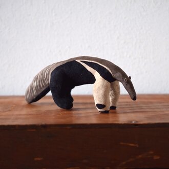 置物　オオアリクイ