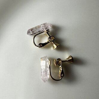 ベラクルスアメジストの結晶のイヤリング