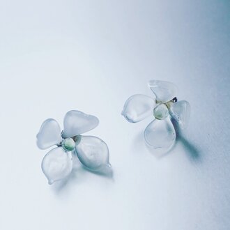Hydrangea Earring White / あじさいピアス