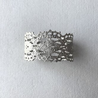 lace series bangle