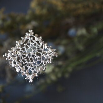 Silver brooch「Beautiful raindrops」