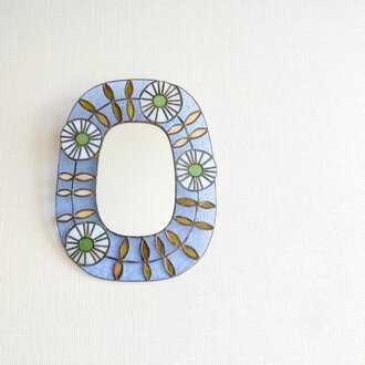 ぐるっと囲まれ華やか＊ステンドグラスの壁掛け鏡