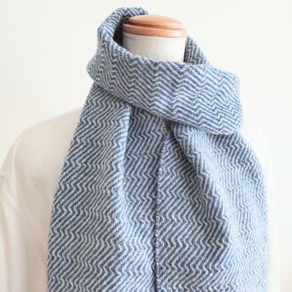 波模様マフラー/アイボリーx青