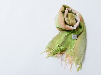 国産シルク100％手描き染めストール　green&purple&pinkの画像