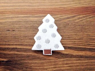 刺繍ブローチ　「ホワイトツリー」の画像