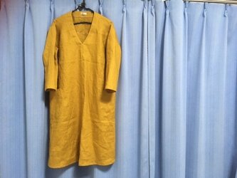 Vネックワンピース★リネン100％★マスタードの画像